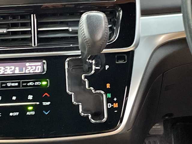 トヨタ エスティマ アエラス スマート 千葉県 2017(平29)年 5.4万km ブラック/レッドマイカメタリック 2トーン 純正10インチナビ/(フルセグTV/BT/CD/DVD)/衝突被害軽減システム/車線逸脱警報/バックカメラ/クルーズコントロール/フリップダウンモニター/レザーシート/両側パワースライドドア/横滑り防止装置/ビルトインETC/LEDヘッドライト/オートライト/ウィンカーミラー/電動格納ミラー/純正18インチAW/シートヒーター/シートリフター/プッシュスタート/スマートキー/フロアマット/スペアキー/取扱説明書/保証書