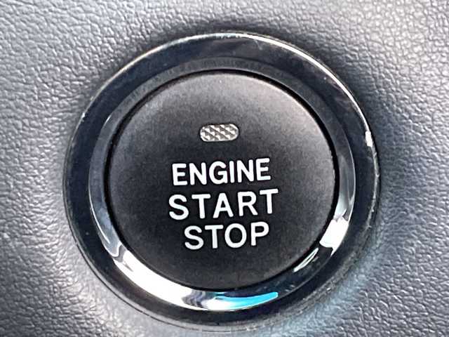 トヨタ エスティマ アエラス スマート 千葉県 2017(平29)年 5.4万km ブラック/レッドマイカメタリック 2トーン 純正10インチナビ/(フルセグTV/BT/CD/DVD)/衝突被害軽減システム/車線逸脱警報/バックカメラ/クルーズコントロール/フリップダウンモニター/レザーシート/両側パワースライドドア/横滑り防止装置/ビルトインETC/LEDヘッドライト/オートライト/ウィンカーミラー/電動格納ミラー/純正18インチAW/シートヒーター/シートリフター/プッシュスタート/スマートキー/フロアマット/スペアキー/取扱説明書/保証書