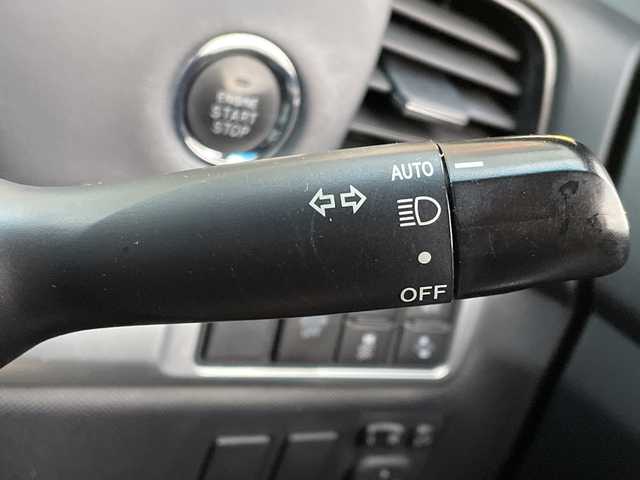 トヨタ エスティマ アエラス スマート 千葉県 2017(平29)年 5.4万km ブラック/レッドマイカメタリック 2トーン 純正10インチナビ/(フルセグTV/BT/CD/DVD)/衝突被害軽減システム/車線逸脱警報/バックカメラ/クルーズコントロール/フリップダウンモニター/レザーシート/両側パワースライドドア/横滑り防止装置/ビルトインETC/LEDヘッドライト/オートライト/ウィンカーミラー/電動格納ミラー/純正18インチAW/シートヒーター/シートリフター/プッシュスタート/スマートキー/フロアマット/スペアキー/取扱説明書/保証書