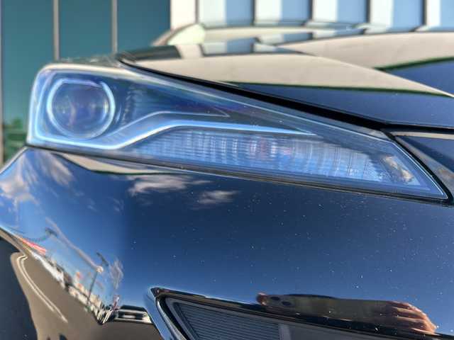 トヨタ プリウス S 岐阜県 2019(平31)年 16.7万km アティチュードブラックマイカ 登録時走行距離166604km/純正９型ナビ（NSZT-Y66T）/フルセグテレビ/バックカメラ/Blue tooth・CD・SDミュージックサーバー/ETC/ワンオーナー/トヨタセーフティセンス/コーナーセンサー前後/ドライブレコーダー前方/レーダークルーズコントロール/レーンキープアシスト/パーキングアシスト/ＬＥＤヘッドライト/オートマチックハイビーム/オートライト/横滑り防止装置/盗難防止装置/純正15アルミホイール/SRSエアバッグシステム運転席・助手席+サイド/カーテンエアバッグ/布系シート/フルフラットシート/純正フロアマット/プッシュスタート/スマートキー/スペアキー1本/ドアバイザー/保証書/記録簿/取扱説明書/オートエアコン/禁煙車