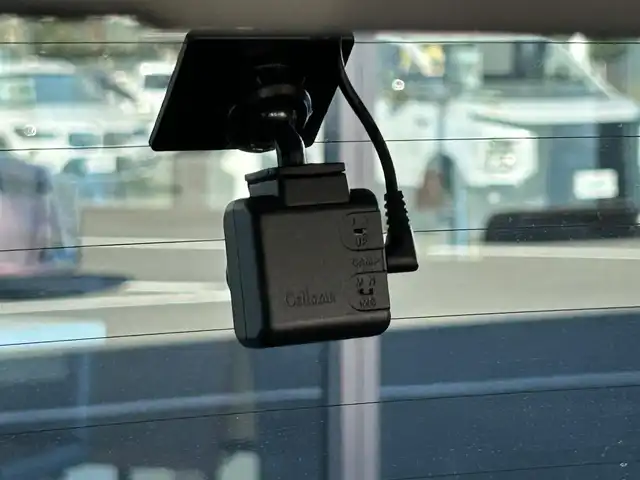 トヨタ アクア S スタイルブラック 群馬県 2020(令2)年 5.4万km シルバーM 純正9インチSDナビ/(FM/AM/CD/DVD/Bluetooth/フルセグTV)/パノラミックビューモニター/前後ドライブレコーダー（DRT-H66A）/ビルトインETC2.0/純正15インチアルミホイール/ステアリングスイッチ/電動格納ミラー/プッシュスタート/トヨタセーフティセンス/・横滑り防止/・レーンキープ/・盗難防止装置/・LEDヘッドライト/・オートライト/・オートマチックハイビーム/保証書/スペアキー