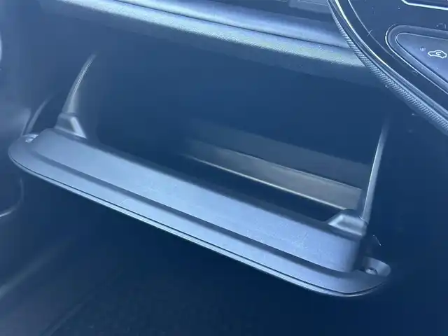 トヨタ アクア S スタイルブラック 群馬県 2020(令2)年 5.4万km シルバーM 純正9インチSDナビ/(FM/AM/CD/DVD/Bluetooth/フルセグTV)/パノラミックビューモニター/前後ドライブレコーダー（DRT-H66A）/ビルトインETC2.0/純正15インチアルミホイール/ステアリングスイッチ/電動格納ミラー/プッシュスタート/トヨタセーフティセンス/・横滑り防止/・レーンキープ/・盗難防止装置/・LEDヘッドライト/・オートライト/・オートマチックハイビーム/保証書/スペアキー