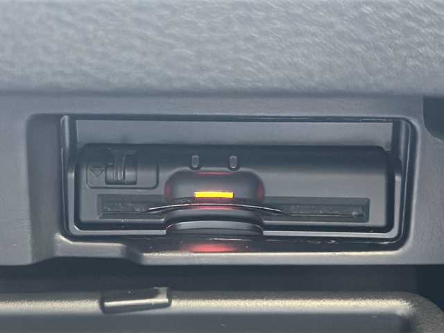 日産 セレナ ハイウェイスター Vセレクション 京都府 2017(平29)年 2.6万km ブリリアントホワイトパール ワンオーナー/純正ナビ/・フルセグTV /BT Audio/CD/DVD/フリップダウンモニター/レーダークルーズコントロール/バックカメラ/アラウンドビューモニター/両側パワースライドドア/プロパイロット/ETC/ドライブレコーダー/エマージェンシーブレーキ/コーナーセンサー/アイドリングストップ/電動パーキングブレーキ/プッシュスタート/ステアリングスイッチ/純正ドアバイザー/フロアマット/保証書＆取説/ナビ取説/スマートキースペア