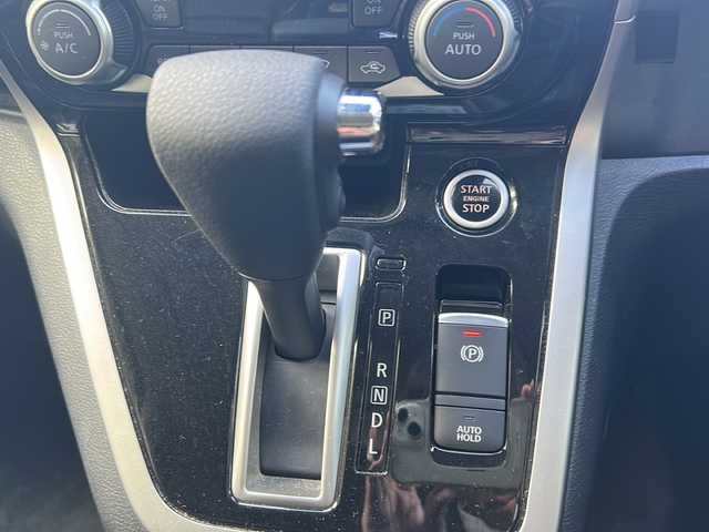 日産 セレナ ハイウェイスター Vセレクション 京都府 2017(平29)年 2.6万km ブリリアントホワイトパール ワンオーナー/純正ナビ/・フルセグTV /BT Audio/CD/DVD/フリップダウンモニター/レーダークルーズコントロール/バックカメラ/アラウンドビューモニター/両側パワースライドドア/プロパイロット/ETC/ドライブレコーダー/エマージェンシーブレーキ/コーナーセンサー/アイドリングストップ/電動パーキングブレーキ/プッシュスタート/ステアリングスイッチ/純正ドアバイザー/フロアマット/保証書＆取説/ナビ取説/スマートキースペア