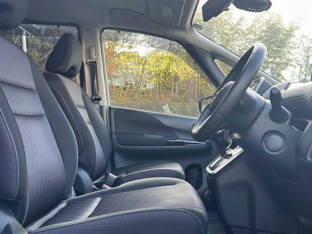 日産 セレナ ハイウェイスター Vセレクション 京都府 2017(平29)年 2.6万km ブリリアントホワイトパール ワンオーナー/純正ナビ/・フルセグTV /BT Audio/CD/DVD/フリップダウンモニター/レーダークルーズコントロール/バックカメラ/アラウンドビューモニター/両側パワースライドドア/プロパイロット/ETC/ドライブレコーダー/エマージェンシーブレーキ/コーナーセンサー/アイドリングストップ/電動パーキングブレーキ/プッシュスタート/ステアリングスイッチ/純正ドアバイザー/フロアマット/保証書＆取説/ナビ取説/スマートキースペア