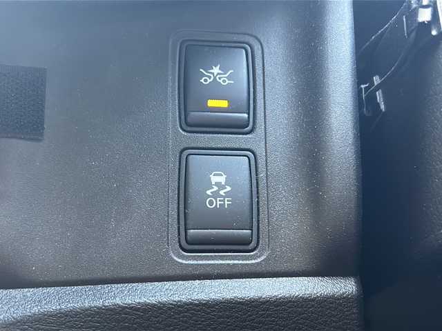 日産 セレナ ハイウェイスター Vセレクション 京都府 2017(平29)年 2.6万km ブリリアントホワイトパール ワンオーナー/純正ナビ/・フルセグTV /BT Audio/CD/DVD/フリップダウンモニター/レーダークルーズコントロール/バックカメラ/アラウンドビューモニター/両側パワースライドドア/プロパイロット/ETC/ドライブレコーダー/エマージェンシーブレーキ/コーナーセンサー/アイドリングストップ/電動パーキングブレーキ/プッシュスタート/ステアリングスイッチ/純正ドアバイザー/フロアマット/保証書＆取説/ナビ取説/スマートキースペア