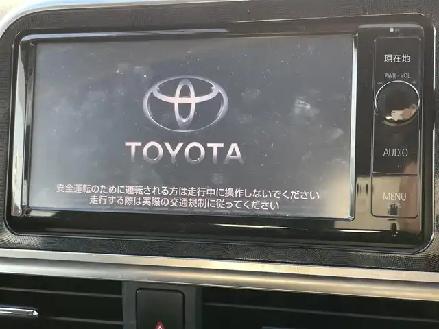 トヨタ シエンタ ハイブリッド G 大阪府 2016(平28)年 5万km ホワイトパールクリスタルシャイン トヨタセーフティーセンス/・プリクラッシュセーフティー/・レーンディパーチャーアラート/・オートマチックハイビーム/・クリアランスソナー/純正ナビ/・Bluetooth/CD/DVD/ワンセグTV/ラジオ/主要装備/・バックカメラ/・横滑り防止装置/・両側パワースライドドア/・D＋Nシートヒーター/・ウォークスルー/・LEDヘッドライト/・フォグランプ/・純正フロアマット/・純正AW/・ドライブレコーダー/・ETC