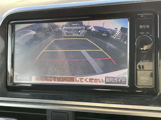 トヨタ シエンタ ハイブリッド G 大阪府 2016(平28)年 5万km ホワイトパールクリスタルシャイン トヨタセーフティーセンス/・プリクラッシュセーフティー/・レーンディパーチャーアラート/・オートマチックハイビーム/・クリアランスソナー/純正ナビ/・Bluetooth/CD/DVD/ワンセグTV/ラジオ/主要装備/・バックカメラ/・横滑り防止装置/・両側パワースライドドア/・D＋Nシートヒーター/・ウォークスルー/・LEDヘッドライト/・フォグランプ/・純正フロアマット/・純正AW/・ドライブレコーダー/・ETC