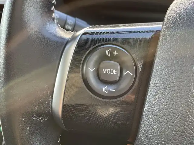 トヨタ シエンタ ハイブリッド G 大阪府 2016(平28)年 5万km ホワイトパールクリスタルシャイン トヨタセーフティーセンス/・プリクラッシュセーフティー/・レーンディパーチャーアラート/・オートマチックハイビーム/・クリアランスソナー/純正ナビ/・Bluetooth/CD/DVD/ワンセグTV/ラジオ/主要装備/・バックカメラ/・横滑り防止装置/・両側パワースライドドア/・D＋Nシートヒーター/・ウォークスルー/・LEDヘッドライト/・フォグランプ/・純正フロアマット/・純正AW/・ドライブレコーダー/・ETC