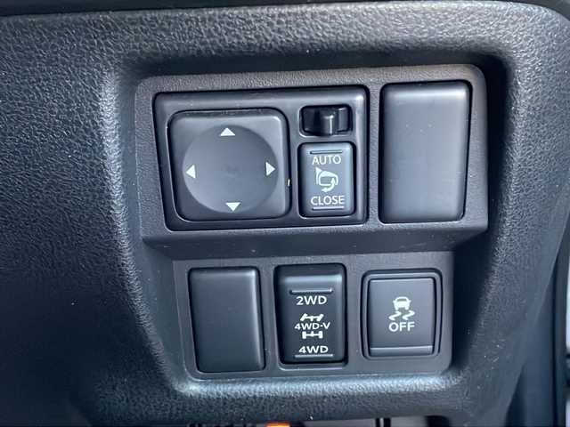 日産 ジューク ニスモ 福島県 2013(平25)年 6.5万km ブリリアントホワイトパール 純正ナビ　バックＣ　フルセグＴＶ　ＢＴ　ビルトインＥＴＣ　純正ドアバイザー　純正フロアマット　Ｄ－ＭＯＤＥ　ＮＩＳＭＯ専用シート　４ＷＤ－Ｖ　純正夏タイヤ付AW装着　プッシュスタート　スマートキー