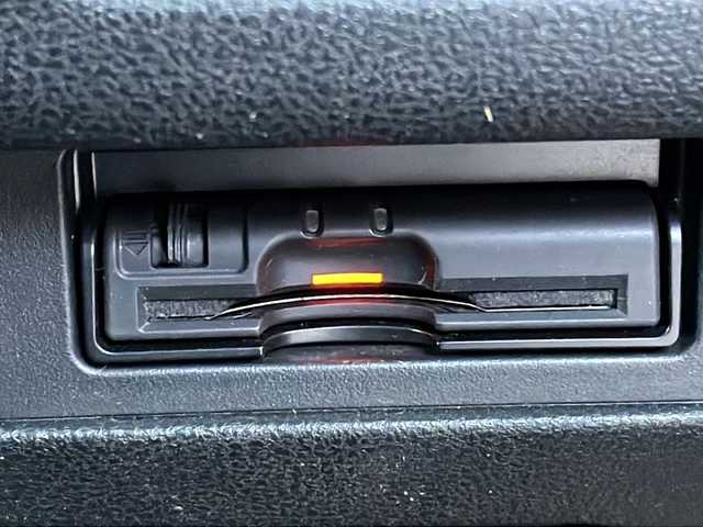 日産 ジューク ニスモ 福島県 2013(平25)年 6.5万km ブリリアントホワイトパール 純正ナビ　バックＣ　フルセグＴＶ　ＢＴ　ビルトインＥＴＣ　純正ドアバイザー　純正フロアマット　Ｄ－ＭＯＤＥ　ＮＩＳＭＯ専用シート　４ＷＤ－Ｖ　純正夏タイヤ付AW装着　プッシュスタート　スマートキー