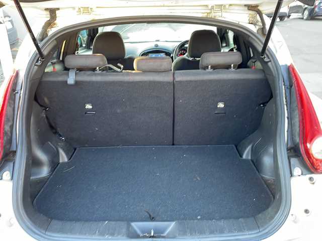 日産 ジューク ニスモ 福島県 2013(平25)年 6.5万km ブリリアントホワイトパール 純正ナビ　バックＣ　フルセグＴＶ　ＢＴ　ビルトインＥＴＣ　純正ドアバイザー　純正フロアマット　Ｄ－ＭＯＤＥ　ＮＩＳＭＯ専用シート　４ＷＤ－Ｖ　純正夏タイヤ付AW装着　プッシュスタート　スマートキー