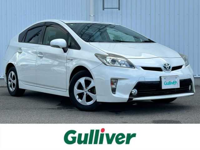トヨタ プリウス S 愛媛県 2013(平25)年 5.3万km ホワイトパールクリスタルシャイン フォグランプ/純正ナビ/バックカメラ/ETC/ドラレコ/純正フロアマット/オートライト/ABS/純正15インチアルミホイール/スマートキー/フルセグTV/DVD/Bluetooth/AAC/スペアキー/横滑り防止装置/プッシュスタート