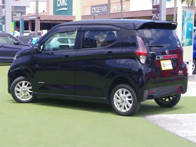 日産 デイズ ハイウェイスターX 千葉県 2021(令3)年 3.1万km ブラック エマージェンシーブレーキ/アイドリングストップ/純正メモリーナビ/地デジTV/【DVD/CD再生機能　Bluetooth接続】/アラウンドビューモニター/革巻きステアリング/ウインカーミラー/コーナーセンサー/LEDヘッドライト/純正14インチアルミホイル/サイド/カーテンエアバッグ/インテリジェントキー