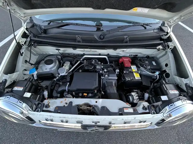 スズキ ハスラー J ターボ 栃木県 2019(平31)年 0.9万km ピュアホワイトパール/ブラック2トーン 衝突被害軽減ブレーキ/社外SDナビ/フルセグTV/DVD/Bluetooth/AM/FM/ETC/前後ドライブレコーダー/前席シートヒーター/クルーズコントロール/スマートキー×1/プッシュスタート/ステアリングリモコン/LEDオートライト/純正15インチAW/アイドリングストップ/横滑り防止装置/保証書/取説