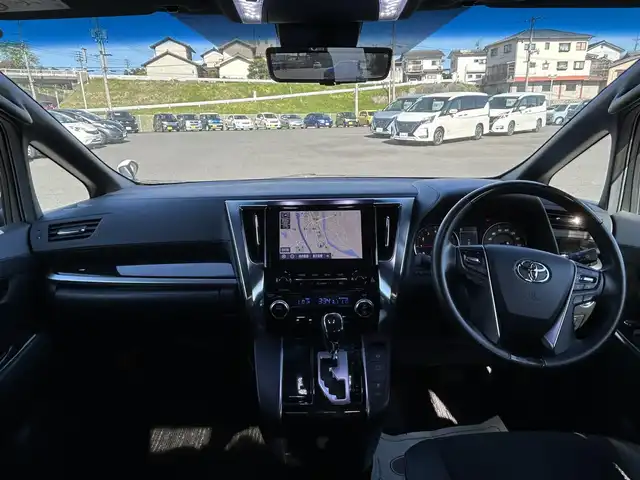 トヨタ アルファード S タイプゴールド 岡山県 2020(令2)年 4.4万km ホワイトパールクリスタルシャイン 純正9型ディスプレイオーディオ/フルセグTV、AM、FM、Bluetooth/AppleCarplay、AndroidAuto/バックカメラ/純正12インチフリップダウンモニター/CD、DVDデッキ/ツインムーンルーフ/デジタルインナーミラー/ブラインドスポットモニター/オートマチックハイビーム/プリクラッシュセーフティ/レーダークルーズコントロール/合皮ハーフレザーシート/両側パワースライドドア/前後コーナーセンサー