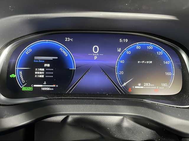トヨタ ハリアー ハイブリッド Z レザーパッケージ 広島県 2023(令5)年 1.7万km ダークブルーマイカ 純正12.3型ディスプレイオーディオ（AppleCarPlay/AndroidAuto/フルセグTV）/JBLプレミアムサウンド/パノラミックビューモニター/デジタルインナーミラー/ブラインドスポットモニター/ヘッドアップディスプレイ/黒革シート/パワーシート/シートメモリー/シートヒーター/ベンチレーション/パワーバックドア/ステアリングヒーター/セーフティセンス/・プリクラッシュセーフティ/・レーントレーシングアシスト/・アダプティブハイビーム/・レーダークルーズコントロール/クリアランスソナー/電動パーキングブレーキ/オートブレーキホールド/LEDヘッドランプ/オートライト/ETC2.0/ドライブレコーダー