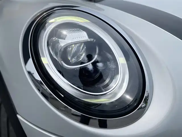 ＭＩＮＩ ミニ クーパー SD 栃木県 2021(令3)年 2.4万km ホワイト・シルバー ワンオーナー /コンフォートアクセス/インテリジェントセーフティ/ヘッドアップディスプレイ/アダプティブクルーズコントロール/ナビ/バックカメラ/ミラーETC/LEDヘッドライト/オートライト/パークディスタンスコントロール/アンビエントライト