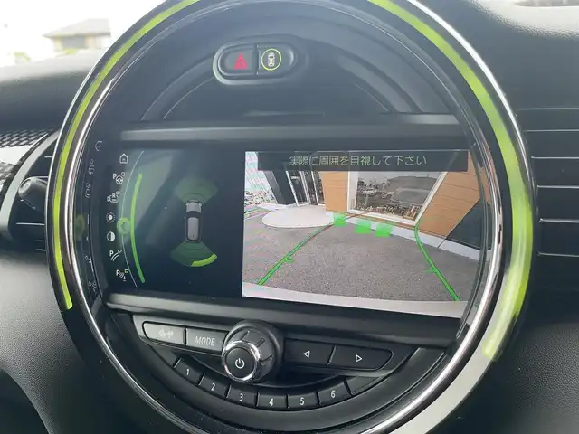 ＭＩＮＩ ミニ クーパー SD 栃木県 2021(令3)年 2.4万km ホワイト・シルバー ワンオーナー /コンフォートアクセス/インテリジェントセーフティ/ヘッドアップディスプレイ/アダプティブクルーズコントロール/ナビ/バックカメラ/ミラーETC/LEDヘッドライト/オートライト/パークディスタンスコントロール/アンビエントライト