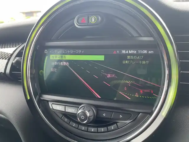 ＭＩＮＩ ミニ クーパー SD 栃木県 2021(令3)年 2.4万km ホワイト・シルバー ワンオーナー /コンフォートアクセス/インテリジェントセーフティ/ヘッドアップディスプレイ/アダプティブクルーズコントロール/ナビ/バックカメラ/ミラーETC/LEDヘッドライト/オートライト/パークディスタンスコントロール/アンビエントライト