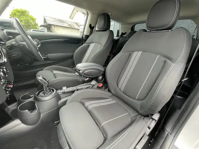 ＭＩＮＩ ミニ クーパー SD 栃木県 2021(令3)年 2.4万km ホワイト・シルバー ワンオーナー /コンフォートアクセス/インテリジェントセーフティ/ヘッドアップディスプレイ/アダプティブクルーズコントロール/ナビ/バックカメラ/ミラーETC/LEDヘッドライト/オートライト/パークディスタンスコントロール/アンビエントライト