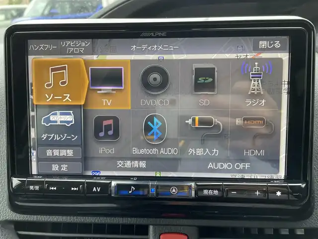 トヨタ エスクァイア ハイブリッド Gi プレミアムパッケージ 千葉県 2020(令2)年 6万km ホワイトパールクリスタルシャイン アルパイン9インチナビ/(フルセグTV/BT/CD/DVD/FM/AM)/バックカメラ/衝突被害軽減システム/車線逸脱警報/クルーズコントロール/アルパイン12インチフリップダウンモニター/ハーフレザーシート/両側パワースライドドア/横滑り防止装置/ETC/前後ドライブレコーダー/アイドリングストップ/LEDヘッドライト/フォグランプ/オートライト/ウィンカーミラー/電動格納ミラー/純正15インチAW/シートヒーター/シートリフター/ステアリングヒーター/プッシュスタート/スマートキー/フロアマット/スペアキー/取扱説明書