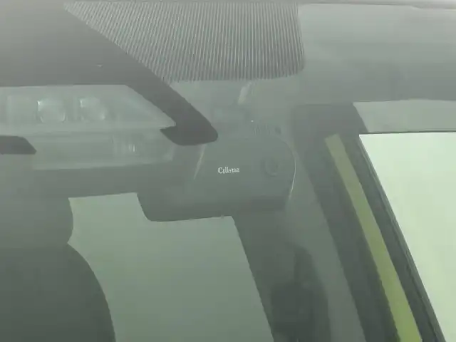 トヨタ シエンタ G 道央・札幌 2016(平28)年 3.9万km エアーイエロー ・４WD/・寒冷地仕様/・純正SDナビ/　CD/DVD/SD/BT/フルセグ/・バックカメラ/・ETC/・前後ドライブレコーダー/・トヨタセーフティセンス/・プリクラッシュセーフティ/・レーンキープアシスト/・レーダークルーズコントロール/・オートハイビーム/・両側パワースライドドア/・フロントワイパーデアイサー/・LEDヘッドライト/・オートライト/・プッシュスタート/・スマートキー/・純正フロアマット/・ドアバイザー