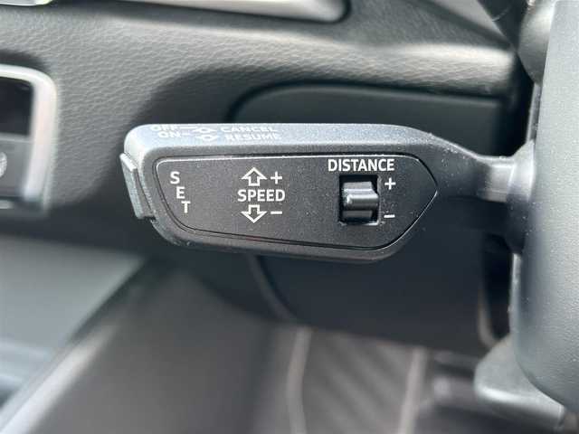アウディ Ａ３ セダン 1.4TFSI スポーツ Sライン 佐賀県 2018(平30)年 2.9万km グレイシアホワイトメタリック Sライン/アダプティブクルーズコントロール/トラフィックジャム/アクティブレーンアシスト/サイドアシスト　/リアトラフィックアシスト/サイドアシスト/純正ナビ　/・バックカメラ　/・フルセグTV/BT/CD/DVD/ハーフレザーシート/シートヒーター/パワーシート/純正18インチAW/革巻きステアリング/パドルシフト/LEDヘッドライト/リアフォグランプ　/ETC2.0/スペアキー×１/取扱説明書/保証書
