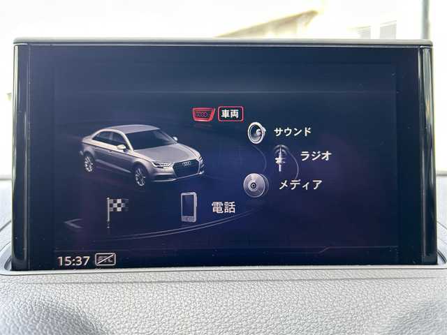 アウディ Ａ３ セダン 1.4TFSI スポーツ Sライン 佐賀県 2018(平30)年 2.9万km グレイシアホワイトメタリック Sライン/アダプティブクルーズコントロール/トラフィックジャム/アクティブレーンアシスト/サイドアシスト　/リアトラフィックアシスト/サイドアシスト/純正ナビ　/・バックカメラ　/・フルセグTV/BT/CD/DVD/ハーフレザーシート/シートヒーター/パワーシート/純正18インチAW/革巻きステアリング/パドルシフト/LEDヘッドライト/リアフォグランプ　/ETC2.0/スペアキー×１/取扱説明書/保証書