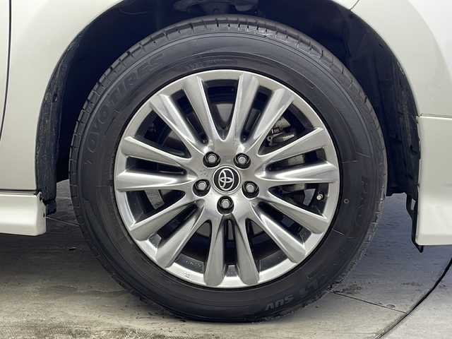 トヨタ ハリアー プレミアム メタル&レザーP 兵庫県 2017(平29)年 4.5万km ホワイトパールクリスタルシャイン ・モデリスタエアロ/・サンルーフ/・Toyota Safety Sense /・プリクラッシュセーフティシステム（歩行者検知機能付衝突回避支援タイプ/ミリ波レーダー＋単眼カメラ方式）/・レーンディパーチャーアラート（ステアリング制御付）/・アダプティブハイビームシステム（AHS）/・オートマチックハイビーム/・レーダークルーズコントロール（全車速追従機能付）/・ALPINE9型ナビ＆フルセグ＆BT＆DVD/・バックカメラ/・LEDライト/・オートレベリング機能付&LEDクリアランスランプ/・LEDコーナリングランプ/・LEDフロントフォグランプ/・防眩インナーミラー/・パワーバックドア/・ビルトインETC/・スマートキー/・プッシュスタート/・純正18インチアルミホイール/・レザーシート/・運転席メモリーシート/・前席パワーシート/・シートヒーター/・エアシート/・nanoe/・横滑り防止装置/・アイドリングストップ