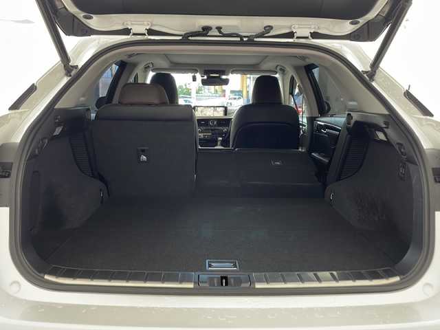 レクサス ＲＸ 450h バージョンL 兵庫県 2016(平28)年 7.7万km ソニッククォーツ ・純正12.3インチナビ&Bluetooth&CD/DVD&USB&TV/・パノラミックビューモニター/・ビルドインETC2.0/・レーダークルーズコントロール/・LEXUSsafety/・プリクラッシュセーフティ/・レーンディパーチャーアラート/・ブラインドスポットモニター/・リアクロストラフィックアラート/・クリアランスソナー/・純正ウッドコンビステアリング/・オートマチックハイビーム/・3眼LEDヘッドライト/・シーケンシャルターンランプ/・サンルーフ/・パワーバックドア/・前方ドライブレコーダー/・nanoe/・メモリーパワーシート（運転席・助手席）/・後席電動リクライニング/・セミアニリンレザーシート/・シートヒーター（運転席・助手席）/・エアシート（運転席・助手席）/・純正20インチアルミホイール/・W＋サイドエアバック/・カーテンエアバック/・スマートキー/・AACエアコン/・電動パーキングブレーキ/・オートブレーキホールド/・革巻きステアリング/・ステアリングスイッチ