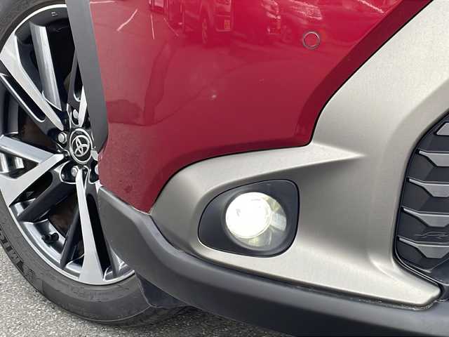 トヨタ カローラ クロス ハイブリッド Z 道北・旭川 2023(令5)年 1.2万km センシュアルレッドマイカ ・4WD/・寒冷地仕様/・禁煙車/・純正ディスプレイオーディオ/　BT/USB/・バックカメラ/・ハンズフリー電動リアゲート/・前席シートヒーター/・ハンドルヒーター/・純正エンジンスターター/・トヨタセーフティセンス/　レーンキープアシスト/　PCS/PKSB/RSA/　レーダークルーズコントロール/・オートライト/・オートマチックハイビーム/・革巻きステアリング/・ステアリングスイッチ/・ミラーヒーター/・パワーシート/・LEDヘッドライト/フォグランプ/・ハーフレザー/・純正フロアマット/・ドアバイザー/・保証書/・スペアキー