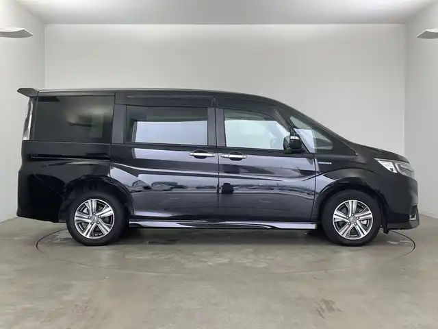 ホンダ ステップワゴン スパーダ ハイブリッド G ホンダセンシング 新潟県 2018(平30)年 5.1万km プレミアムスパークルブラックパール 純正SDナビ（Bluetooth・USB・CD・DVD）/両側パワースライドドア　/ホンダセンシング/純正ETC２．０　/フルセグ　/バックカメラ　/レーンキープアシスト　/追従クルーズコントロール/LEDオートライト　/オートマチックハイビーム/オートマチックハイビーム　/ブレーキホールド　/前方ドライブレコーダー/ステアリングスイッチ/スマートキー/スペアキー/純正フロアマット/純正１６インチアルミホイール