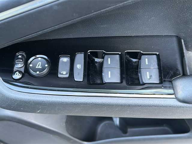 ホンダ ヴェゼル ハイブリッド e:HEV Z 沖縄県 2021(令3)年 7.7万km サンドカーキパール 純正ナビ　ＡＭ／ＦＭ／ＣＤ／ＤＶＤ／ＢＴ/フルセグＴＶ/前後ドラレコ　/ＥＴＣ　/カーテンエアバッグ　/パワーバックドア　/ダウンヒルアシストコントロール　/クルコン　/前席シートヒーター　/ワイヤレス充電器