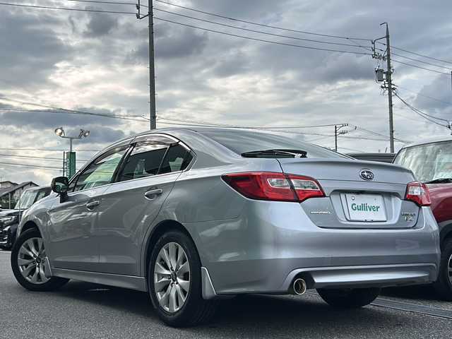 スバル レガシィ Ｂ４ ベース 岐阜県 2015(平27)年 5.2万km アイスシルバーメタリック /ワンオーナー//メーカー純正ナビ/(BT/フルセグTV/FM/AM/USB)//アイサイト/(全車速追従機能付クルーズコントロール)/(プリクラッシュブレーキ)/(アクティブレーンキープ)/(車線逸脱抑制機能)/(車線逸脱警報)/(ふらつき警報)/(AT誤発進抑制制御)/(後退飛び出し抑制)//ドラレコ前後//ETC//シートヒーター//オートライト//バックカメラ//USB電源//マルチインフォメーションディスプレイ//スペアキー×1//純正フロアマット//ドアバイザー//取説//保証書