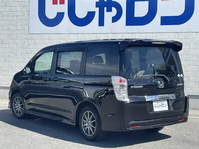ホンダ ステップワゴン スパーダ Z 佐賀県 2011(平23)年 5.6万km プレミアムブラキッシュパール （株）IDOMが運営する【じしゃロン佐賀店】の自社ローン専用車両になります。/こちらは現金またはオートローンご利用時の価格です。自社ローンご希望の方は別途その旨お申し付けください/・８人乗り　/・両側電動スライドドア　/・ＨＤＤナビ/ワンセグ/ＤＶＤ/ＣＤ　/・バックカメラ　/・ビルトインＥＴＣ　/・ＨＩＤライト