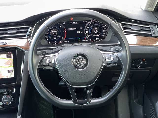 フォルクスワーゲン パサート ヴァリアント TDI ハイライン 山梨県 2018(平30)年 5.3万km 青 テクノロジーP/３６０カメラ/LEDヘッドライト/パイロットアシスト/純正ナビ/フルセグ/ACC/LKA/BSA/黒革/シートヒーター/オートホールド/ETC2。0/パワーバックドア