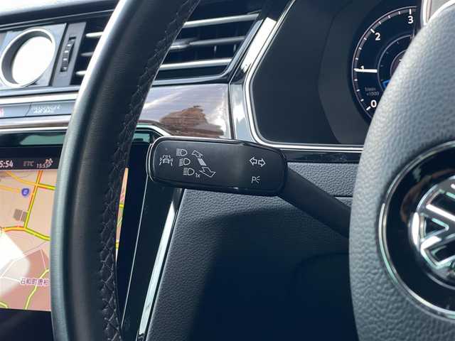 フォルクスワーゲン パサート ヴァリアント TDI ハイライン 山梨県 2018(平30)年 5.3万km 青 テクノロジーP/３６０カメラ/LEDヘッドライト/パイロットアシスト/純正ナビ/フルセグ/ACC/LKA/BSA/黒革/シートヒーター/オートホールド/ETC2。0/パワーバックドア