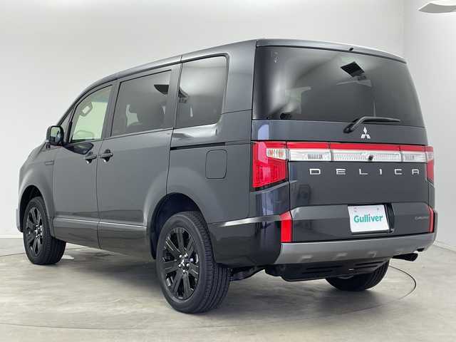 三菱 デリカＤ：５ シャモニー 新潟県 2025(令7)年 0.1千km グラファイトグレーメタリック/ブラックマイカ 4WD/全方位モニター/衝突被害軽減ブレーキ/レーダークルーズコントロール/レーンキープアシスト/ブラインドスポットモニター/パワーバックドア/ハーフレザーシート/前席シートヒーター/D席パワーシート/両側パワースライドドア/アイドリングストップ/LEDヘッドライト/横滑り防止装置/オートマチックハイビーム/オートライト/ステアリングヒーター/パドルシフト/レザーステアリング