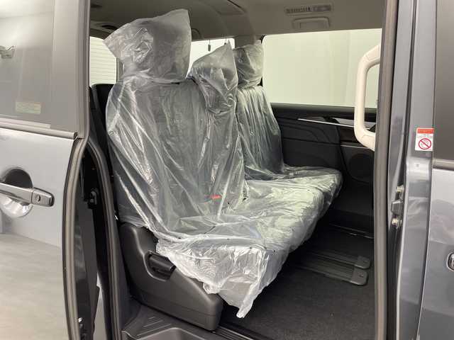 三菱 デリカＤ：５ シャモニー 新潟県 2025(令7)年 0.1千km グラファイトグレーメタリック/ブラックマイカ 4WD/全方位モニター/衝突被害軽減ブレーキ/レーダークルーズコントロール/レーンキープアシスト/ブラインドスポットモニター/パワーバックドア/ハーフレザーシート/前席シートヒーター/D席パワーシート/両側パワースライドドア/アイドリングストップ/LEDヘッドライト/横滑り防止装置/オートマチックハイビーム/オートライト/ステアリングヒーター/パドルシフト/レザーステアリング