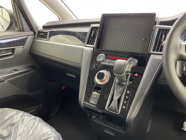 三菱 デリカＤ：５ シャモニー 新潟県 2025(令7)年 0.1千km グラファイトグレーメタリック/ブラックマイカ 4WD/全方位モニター/衝突被害軽減ブレーキ/レーダークルーズコントロール/レーンキープアシスト/ブラインドスポットモニター/パワーバックドア/ハーフレザーシート/前席シートヒーター/D席パワーシート/両側パワースライドドア/アイドリングストップ/LEDヘッドライト/横滑り防止装置/オートマチックハイビーム/オートライト/ステアリングヒーター/パドルシフト/レザーステアリング