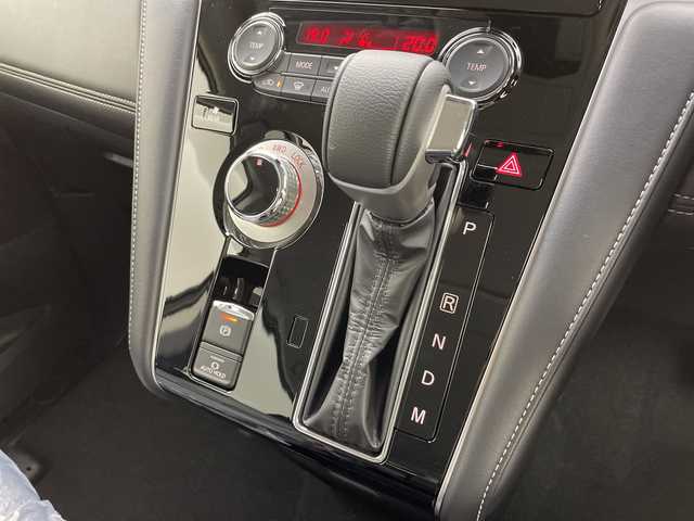 三菱 デリカＤ：５ シャモニー 新潟県 2025(令7)年 0.1千km グラファイトグレーメタリック/ブラックマイカ 4WD/全方位モニター/衝突被害軽減ブレーキ/レーダークルーズコントロール/レーンキープアシスト/ブラインドスポットモニター/パワーバックドア/ハーフレザーシート/前席シートヒーター/D席パワーシート/両側パワースライドドア/アイドリングストップ/LEDヘッドライト/横滑り防止装置/オートマチックハイビーム/オートライト/ステアリングヒーター/パドルシフト/レザーステアリング