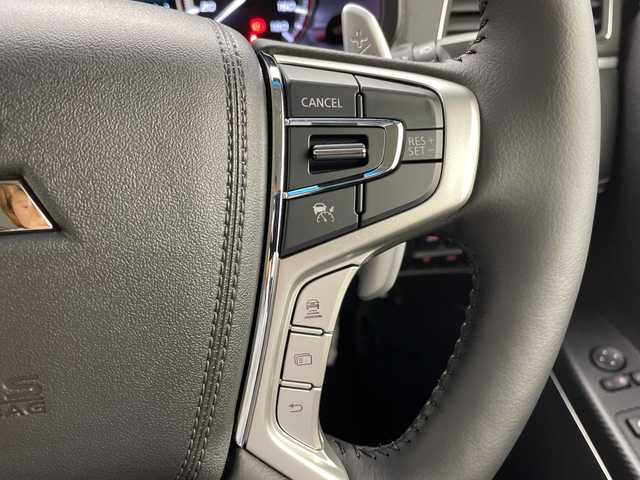 三菱 デリカＤ：５ シャモニー 新潟県 2025(令7)年 0.1千km グラファイトグレーメタリック/ブラックマイカ 4WD/全方位モニター/衝突被害軽減ブレーキ/レーダークルーズコントロール/レーンキープアシスト/ブラインドスポットモニター/パワーバックドア/ハーフレザーシート/前席シートヒーター/D席パワーシート/両側パワースライドドア/アイドリングストップ/LEDヘッドライト/横滑り防止装置/オートマチックハイビーム/オートライト/ステアリングヒーター/パドルシフト/レザーステアリング