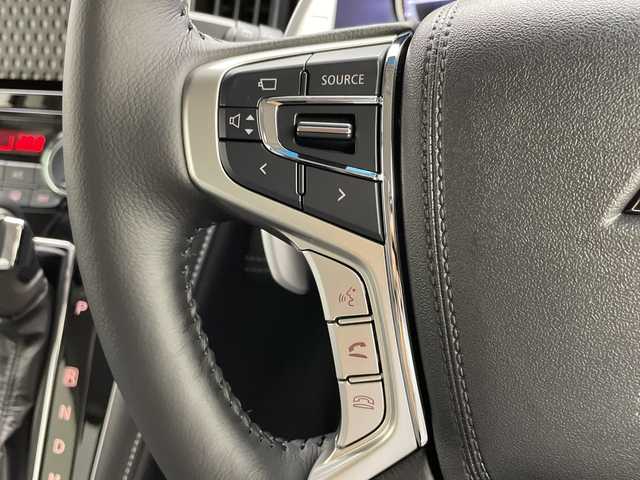 三菱 デリカＤ：５ シャモニー 新潟県 2025(令7)年 0.1千km グラファイトグレーメタリック/ブラックマイカ 4WD/全方位モニター/衝突被害軽減ブレーキ/レーダークルーズコントロール/レーンキープアシスト/ブラインドスポットモニター/パワーバックドア/ハーフレザーシート/前席シートヒーター/D席パワーシート/両側パワースライドドア/アイドリングストップ/LEDヘッドライト/横滑り防止装置/オートマチックハイビーム/オートライト/ステアリングヒーター/パドルシフト/レザーステアリング