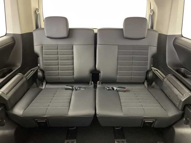 三菱 デリカＤ：５ シャモニー 新潟県 2025(令7)年 0.1千km グラファイトグレーメタリック/ブラックマイカ 4WD/全方位モニター/衝突被害軽減ブレーキ/レーダークルーズコントロール/レーンキープアシスト/ブラインドスポットモニター/パワーバックドア/ハーフレザーシート/前席シートヒーター/D席パワーシート/両側パワースライドドア/アイドリングストップ/LEDヘッドライト/横滑り防止装置/オートマチックハイビーム/オートライト/ステアリングヒーター/パドルシフト/レザーステアリング