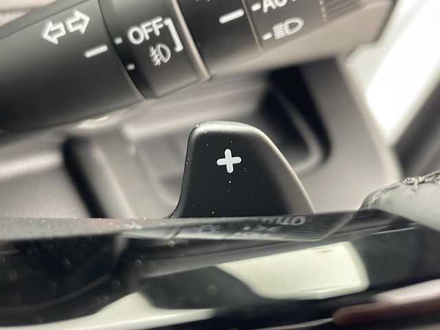 ホンダ ステップワゴン スパーダ 秋田県 2025(令7)年 0.1千km プラチナホワイトパール 4WD/両側パワースライドドア/パワーバックドア/ハーフレザーシート/ターボ/ホンダセンシング/衝突軽減ブレーキ/誤発進抑制機能/後方誤発進抑制機能/近距離衝突軽減ブレーキ/歩行者事故低減ステアリング/路外逸脱抑制機能/アダプティブクルーズコントロール/車線維持支援システム/トラフィックジャムアシスト/先行車発進お知らせ機能/標識認識機能/パーキングセンサーシステム/急アクセル抑制機能/ブラインドスポットインフォメーション/後退出庫サポート/Honda パーキングパイロット/ドライバー注意力モニター/横滑り防止装置/アイドリングストップ/ワイパーデアイサー/ステアリングリモコン/前席シートヒーター/ドアミラーヒーター/空気清浄機（ナノイー）/LEDヘッドライト/オートライト/オートハイビーム/アダプティブドライビングビーム/ヘッドライトレベライザー/革巻きステアリング/プッシュスタート/スマートキー/スペアキー/純正アルミホイール