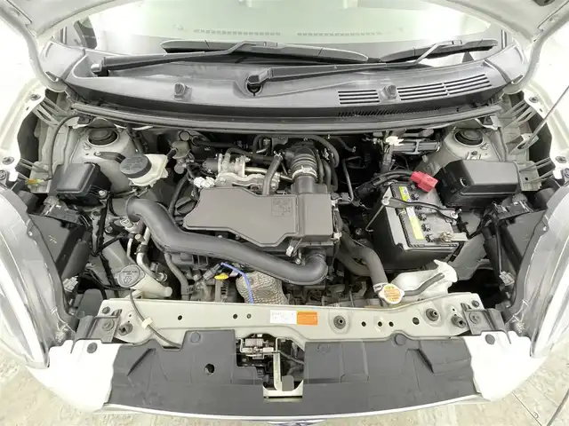 トヨタ パッソ モーダ　Gパッケージ 千葉県 2017(平29)年 6.7万km パールホワイトⅢ 禁煙車/衝突軽減ブレーキ/純正ナビ（NSZT-W66T）/CD/SD/Bluetooth/フルセグTV/バックカメラ/アイドリングストップ/横滑り防止機能/ビルトインETC/ステアリングスイッチ/LEDオートライト/フォグライト/プッシュスタート/スマートキー/スペアキー1本/純正14インチアルミホイール/純正フロアマット/保証書/取扱説明書