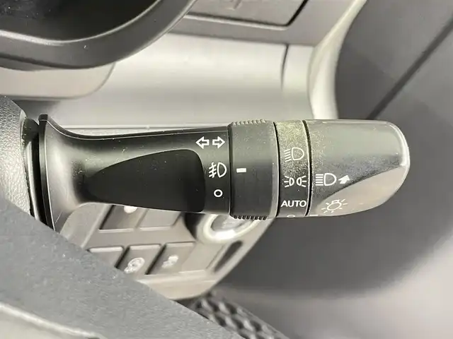 トヨタ パッソ モーダ　Gパッケージ 千葉県 2017(平29)年 6.7万km パールホワイトⅢ 禁煙車/衝突軽減ブレーキ/純正ナビ（NSZT-W66T）/CD/SD/Bluetooth/フルセグTV/バックカメラ/アイドリングストップ/横滑り防止機能/ビルトインETC/ステアリングスイッチ/LEDオートライト/フォグライト/プッシュスタート/スマートキー/スペアキー1本/純正14インチアルミホイール/純正フロアマット/保証書/取扱説明書