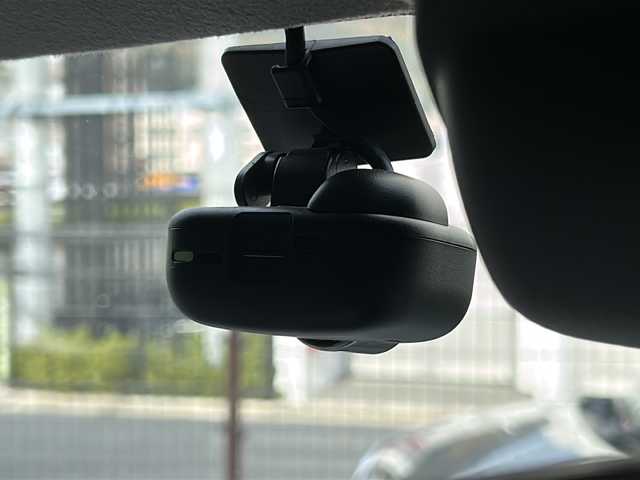 スズキ エブリィ ワゴン PZターボ ハイルーフ 鹿児島県 2020(令2)年 10.9万km パールホワイト 禁煙車/インタークーラーターボ/デュアルカメラブレーキサポート/車線逸脱警報/リアパーキングセンサー/純正7型ナビ（CN-RZ753W）/・フルセグ/CD/DVD/Bluetooth/SD/REC/片側パワースライドドア/ステアリングスイッチ/LEＤヘッドライト/オートライト/フォグランプ/電動格納ミラー/シートカバー/純正前ドライブレコーダー/ETC/純正フロアマット/純正ドアバイザー/純正アルミホール/Wエアバック