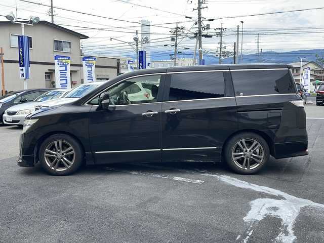 日産 エルグランド 250HWS アーバンクロム 長野県 2012(平24)年 8万km ファントムブラック (株)IDOMが運営する【じしゃロン長野店】の自社ローン専用車両になりますこちらは現金またはオートローンご利用時の価格です。自社ローンご希望の方は別途その旨お申付け下さい/純正ナビ/バックカメラ/18インチ/ETC/純正フロアマット/両側パワースライドドア/ハーフレザーシート